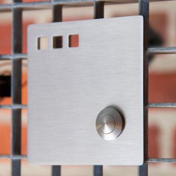 Vierkante design deurbel met 3 vierkante gaatjes. Model I