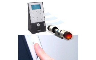 Goedkope fingerscan met codeklavier en meer: secuENTRY.